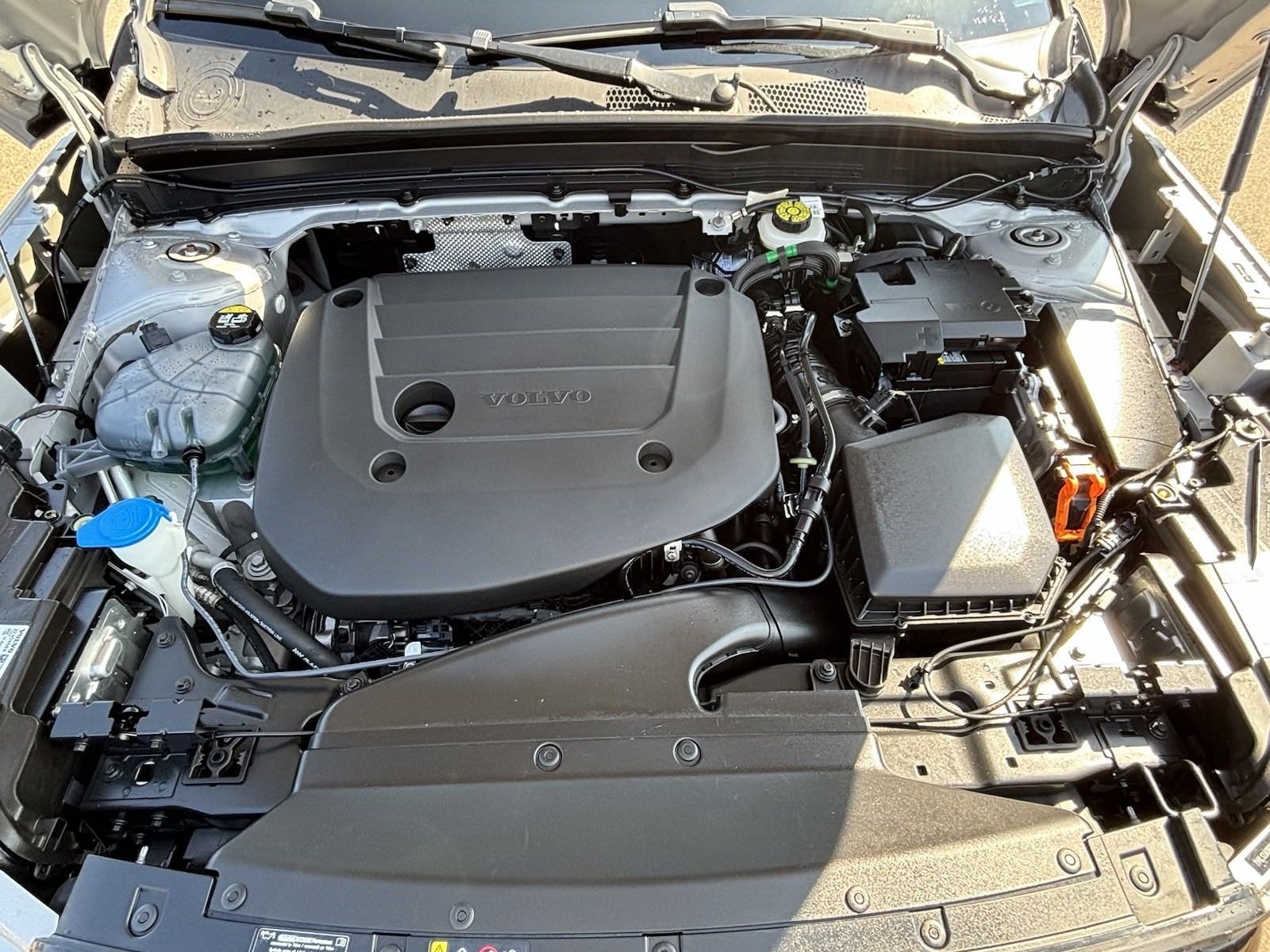 2024 Volvo XC40 B5 Core