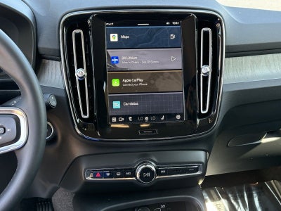 2024 Volvo XC40 B5 Core