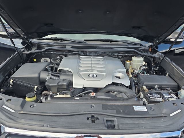 2017 Toyota Land Cruiser Base