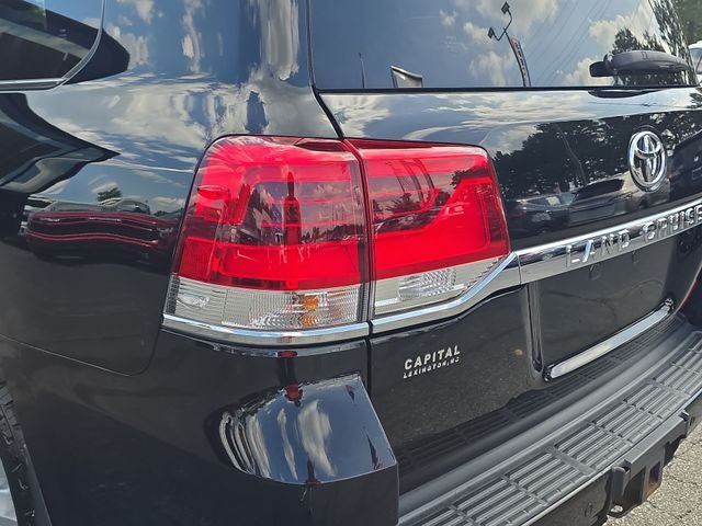 2017 Toyota Land Cruiser Base
