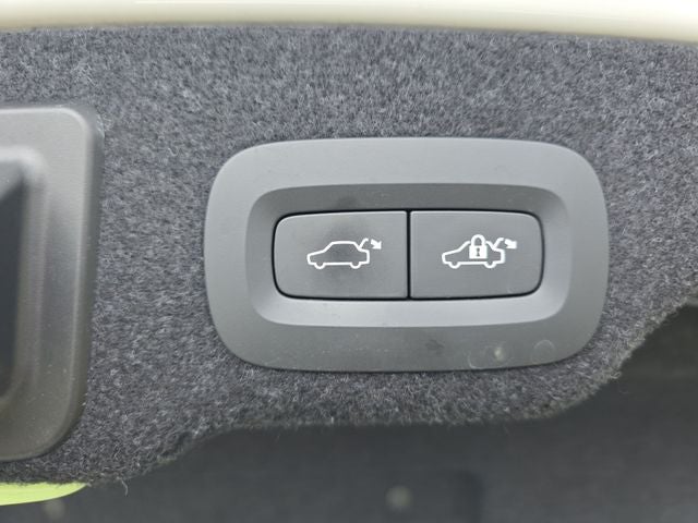 2018 Volvo S90 Hybrid T8 Inscription