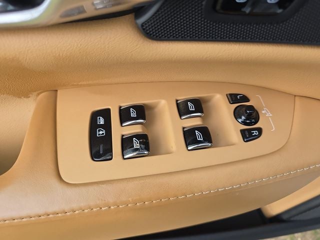 2018 Volvo S90 Hybrid T8 Inscription