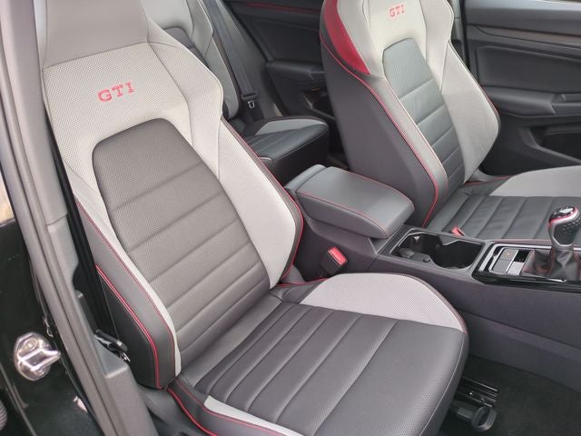 2024 Volkswagen Golf GTI SE
