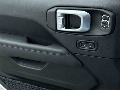 2022 Jeep Wrangler Unlimited Sahara Altitude 1 TOUCH POWER TOP