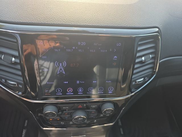 2019 Jeep Grand Cherokee Laredo E