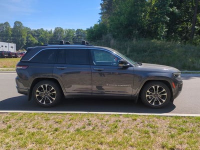 2022 Jeep Grand Cherokee Overland