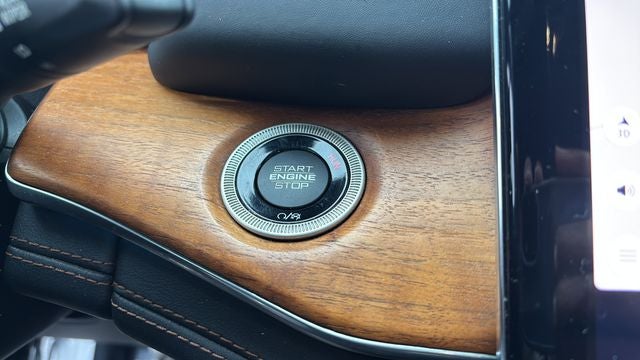 2022 Jeep Grand Cherokee Summit