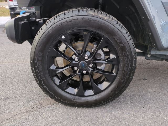 2024 Jeep Wrangler Sahara 4xe