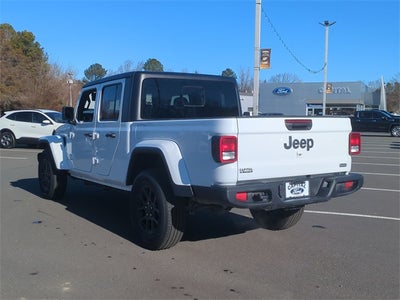 2023 Jeep Gladiator Overland