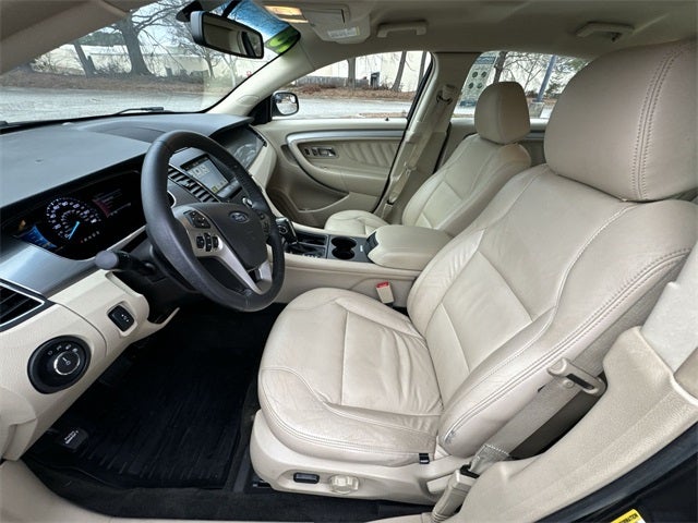 2018 Ford Taurus SEL