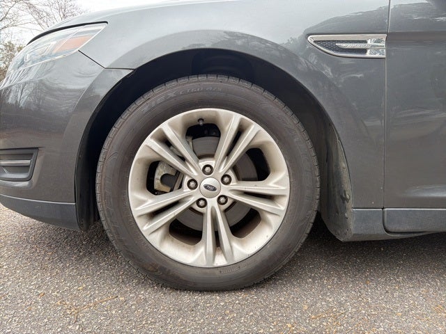 2018 Ford Taurus SEL