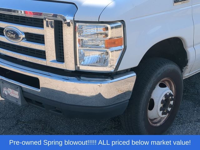 2017 Ford E-350SD XL Cutaway Box Van