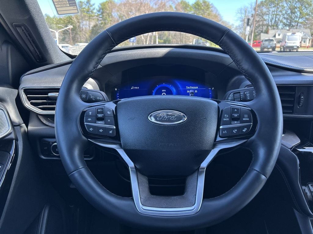 2023 Ford Explorer Platinum