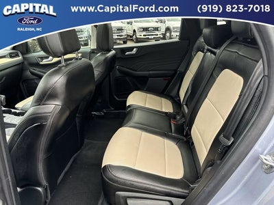 2022 Ford Escape Hybrid Titanium