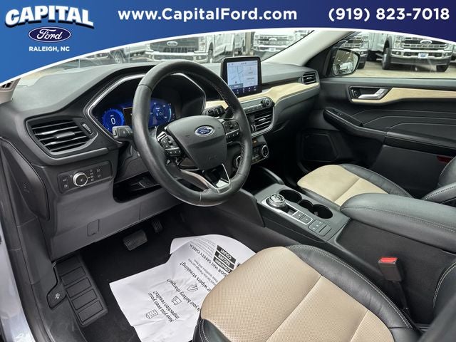 2022 Ford Escape Hybrid Titanium