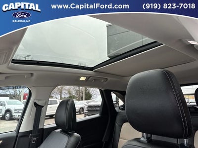 2022 Ford Escape Hybrid Titanium