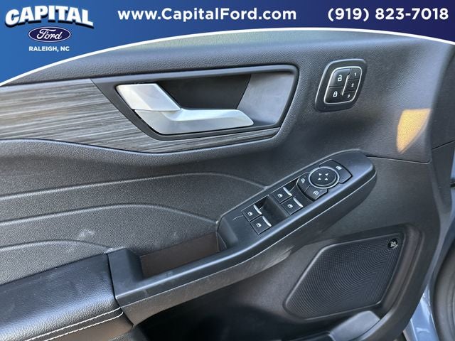 2025 Ford Escape Hybrid Platinum