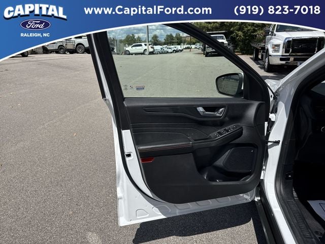 2023 Ford Escape Hybrid ST-Line Select