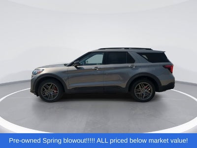 2025 Ford Explorer ST-Line