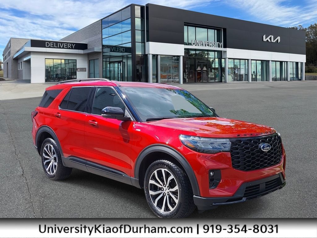 2025 Ford Explorer ST-Line