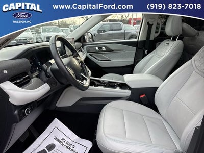 2025 Ford Explorer Platinum