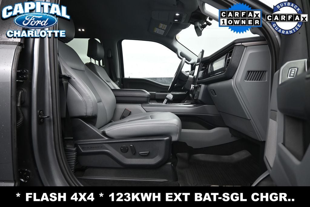 2025 Ford F-150 Lightning Flash