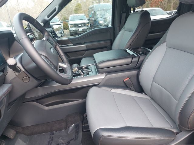 2025 Ford F-150 Lightning Lariat