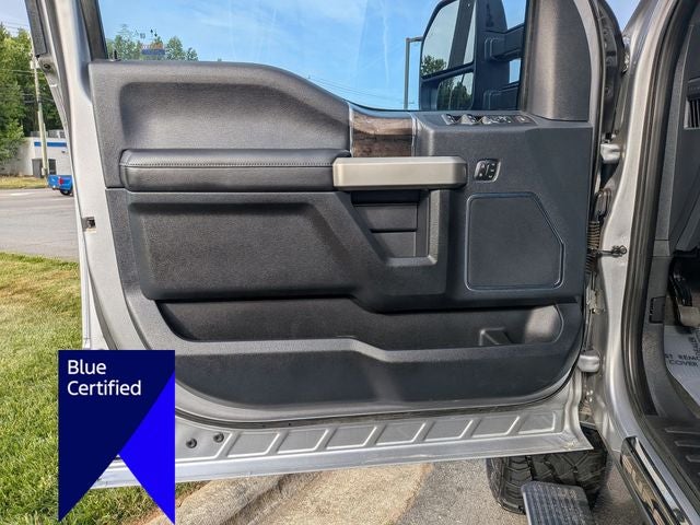 2022 Ford F-350SD Lariat