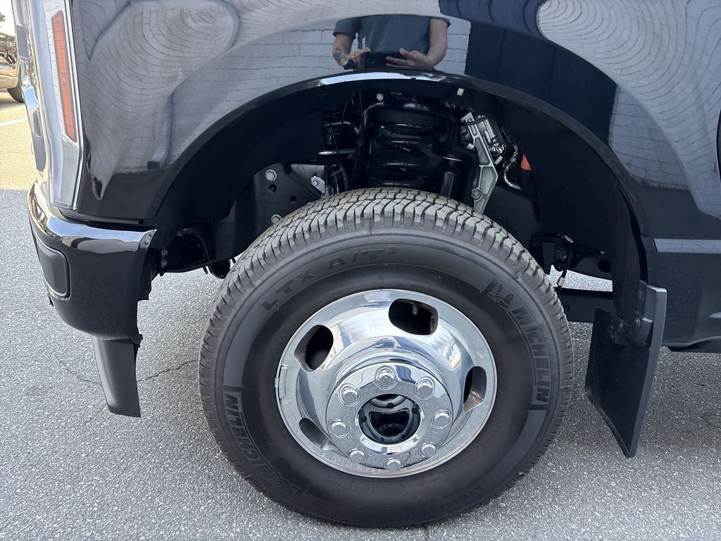 2026 Ford F-350SD Platinum DRW