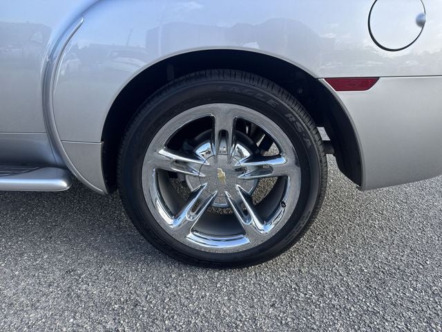 2005 Chevrolet SSR Base
