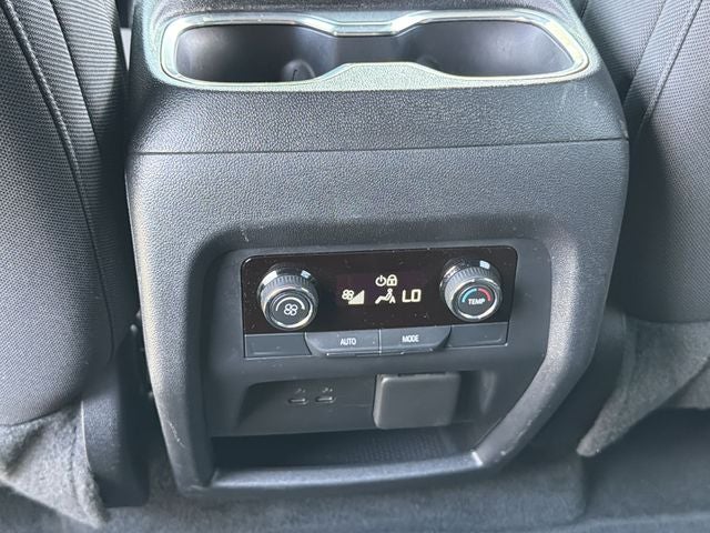 2024 Chevrolet Traverse LT 2LT