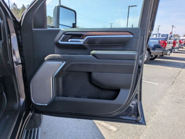 2024 GMC Sierra 3500HD Denali