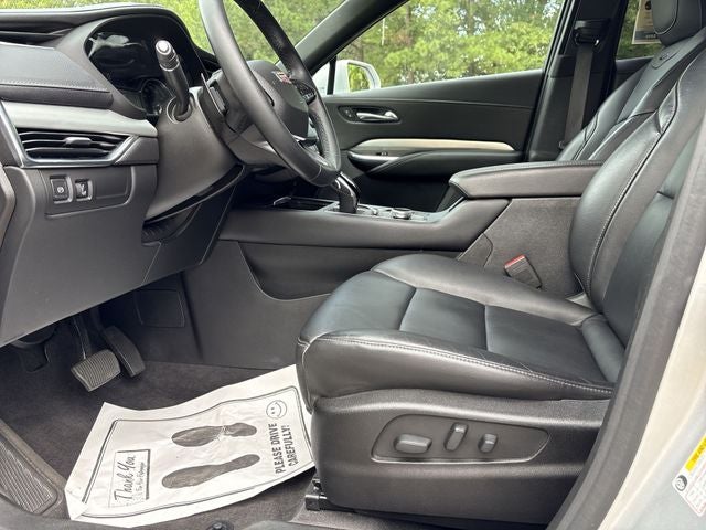 2020 Cadillac XT4 Premium Luxury