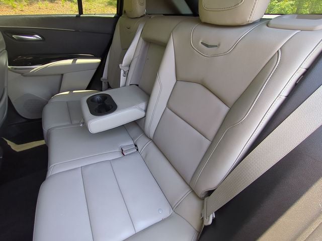 2022 Cadillac XT4 Premium Luxury