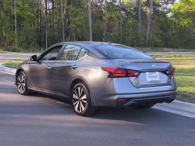 2021 Nissan Altima 2.5 SV
