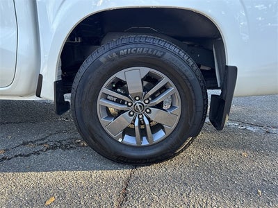 2025 Nissan Frontier SV