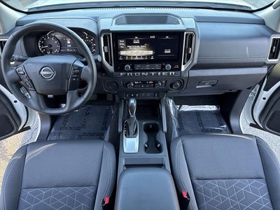 2025 Nissan Frontier SV