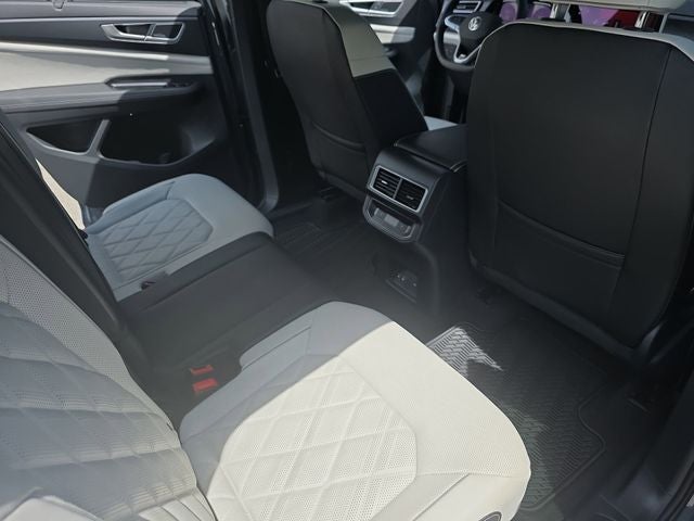 2025 Volkswagen Atlas Cross Sport 2.0T SEL Premium R-Line