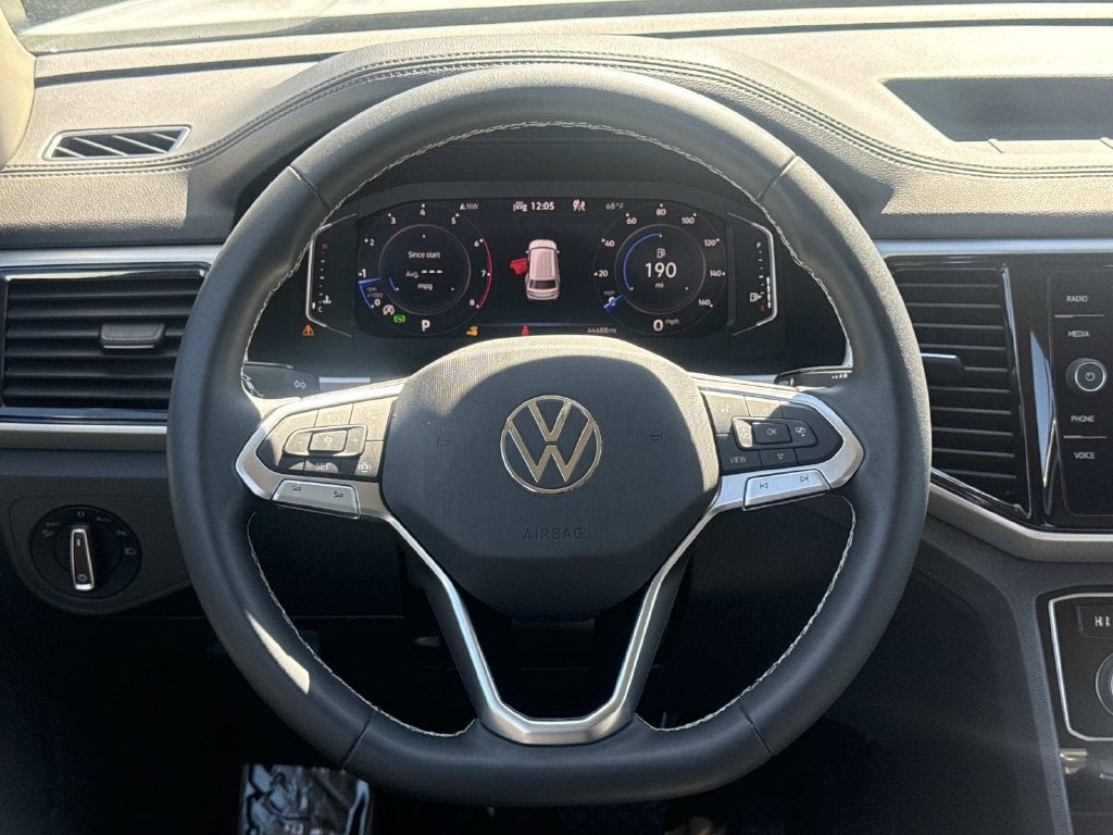 2023 Volkswagen Atlas 3.6L V6 SE w/Technology