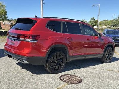 2024 Volkswagen Atlas 2.0T SE w/Technology