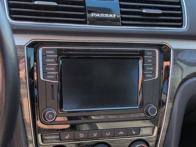 2018 Volkswagen Passat 2.0T SE