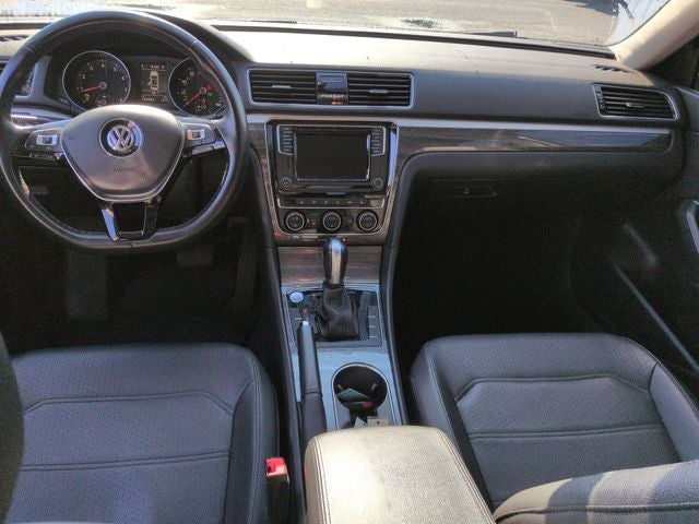2018 Volkswagen Passat 2.0T SE
