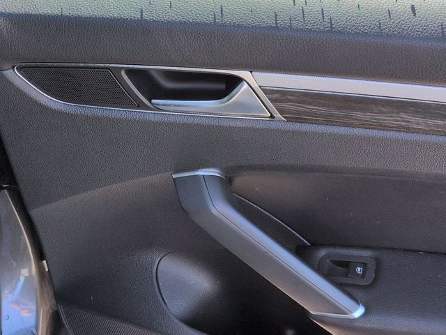 2018 Volkswagen Passat 2.0T SE