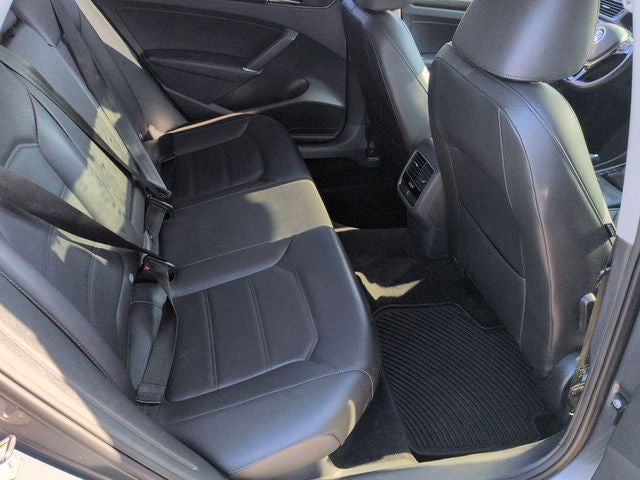 2018 Volkswagen Passat 2.0T SE