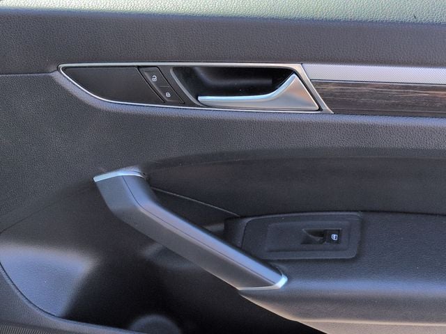 2018 Volkswagen Passat 2.0T SE