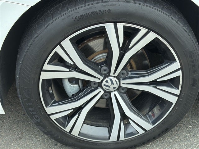 2022 Volkswagen Passat 2.0T SE