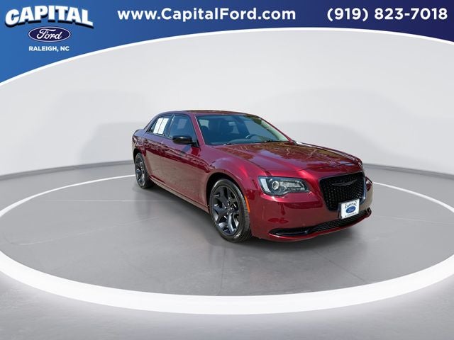 2023 Chrysler 300 Touring