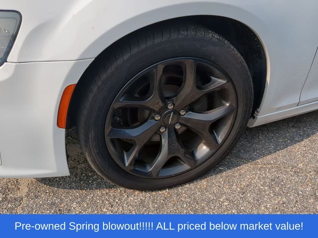 2020 Chrysler 300 Touring