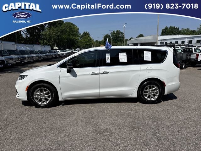2024 Chrysler Pacifica Touring L