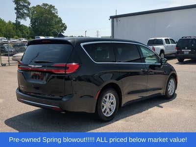 2023 Chrysler Pacifica Touring L